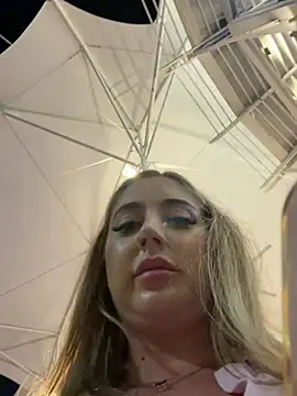 Amiraxevans live cam