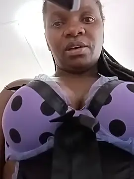 Pretty_Caramel91 live cam on StripChat
