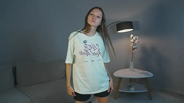 ToraSirpilla live cam on StripChat