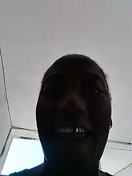 Melanin2002 live cam on StripChat