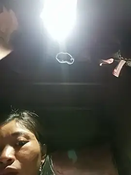 Hily_wet live cam on StripChat