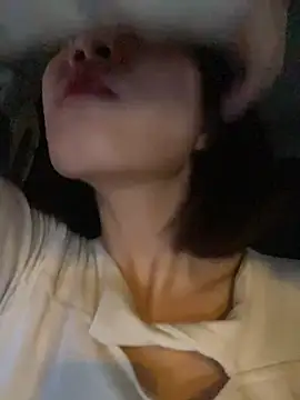 littleqiu live sex cam