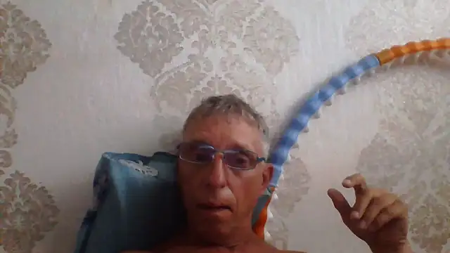 BobbyXRoyal live cam on StripChat