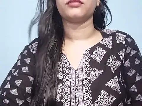 Adhiti_1 live cam on StripChat