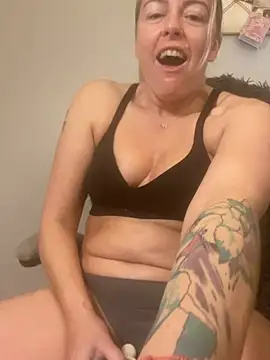 Ellie_Jax