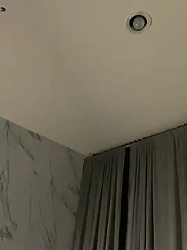Val12777 live cam on StripChat