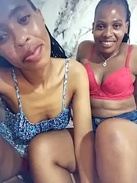 Reddewww live cam on StripChat