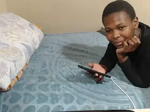 DarkBeautyDiddy live cam on StripChat