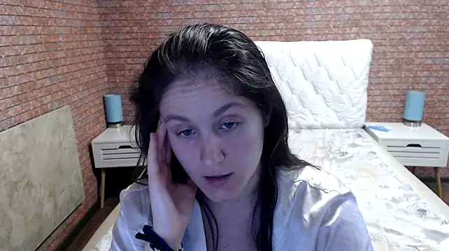 Holliy_Cooper live cam on StripChat