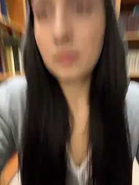 Holly_Play