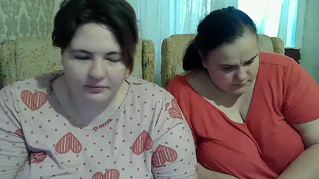 EmmaXKristall live cam on StripChat