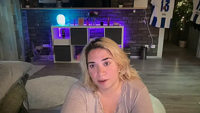 Monageil live cam on StripChat