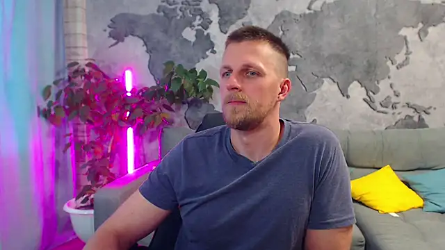 VikingChrisss live cam on StripChat