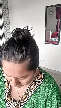 brenda_berck_ (F milf) - Show anál  1 finger hole