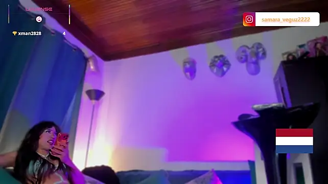 samara_veguz222 live cam on StripChat