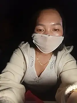Hiha-nn live cam on StripChat