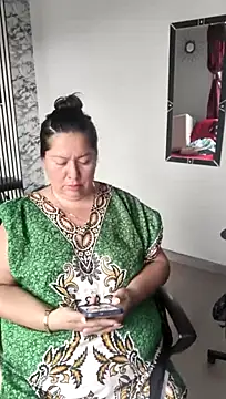 brenda_berck_ (F milf) - Show anál  1 finger hole