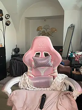 barbiplaymate (F young) - Pussy pov lt gets surprise vid