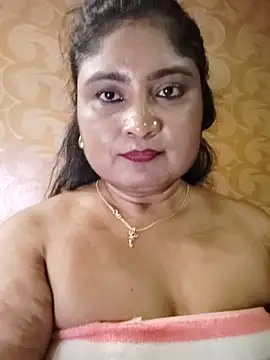 hornyriyanka live cam