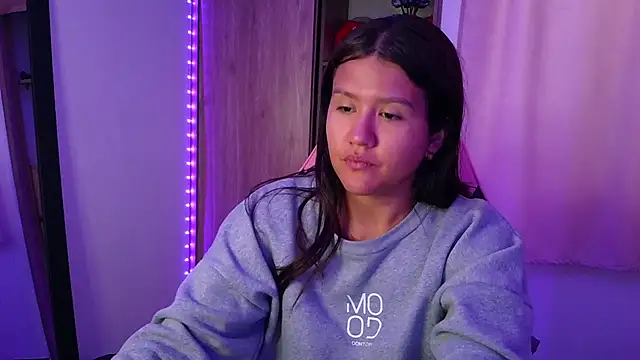 Oliviawatson1 live cam