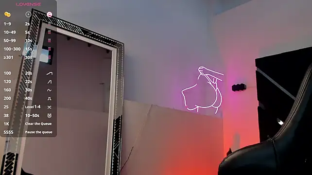 TonyPetrovjs live cam on StripChat