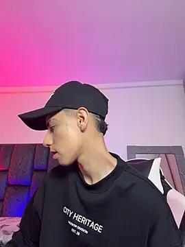 SebastianReed_ live cam on StripChat