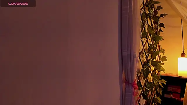 valentinee_xo live cam