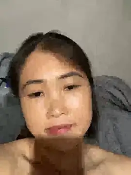 Dovia-sy live cam on StripChat