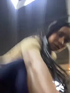 sexysoeh (F young) - Naked  Doggy GYM