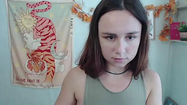 VeryVeryVeryShy_ live cam on StripChat