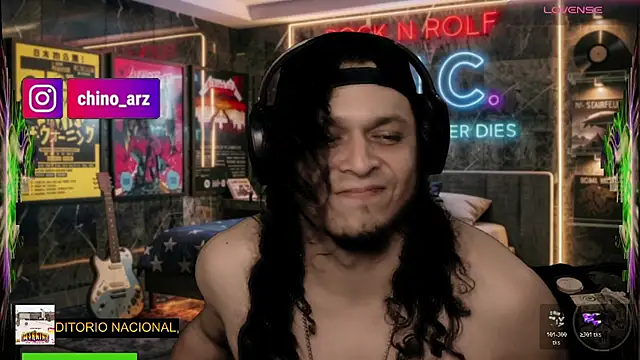 chino_roz live cam on StripChat