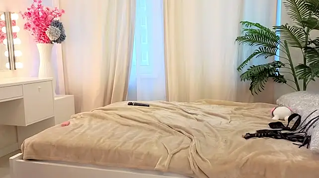 LorisPierro live cam on StripChat