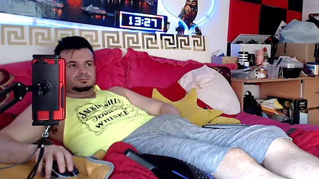 Hugec0ck007 live cam on StripChat