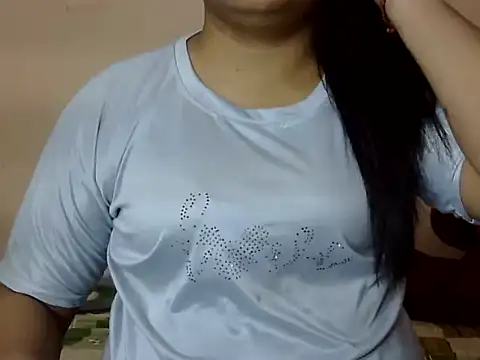 Cuddler_couple live cam on StripChat