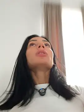 Vicky_luxe