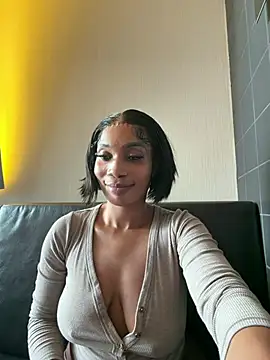 ___nessa (F young) - Boobs out,squirt on body public#TICKECT