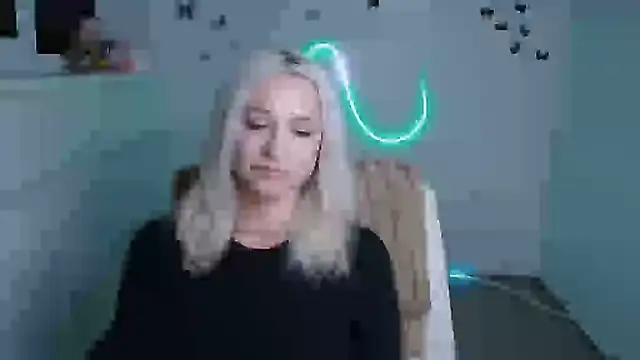Melodie_Aster live cam on StripChat