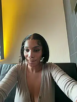___nessa (F young) - Boobs out,squirt on body public#TICKECT