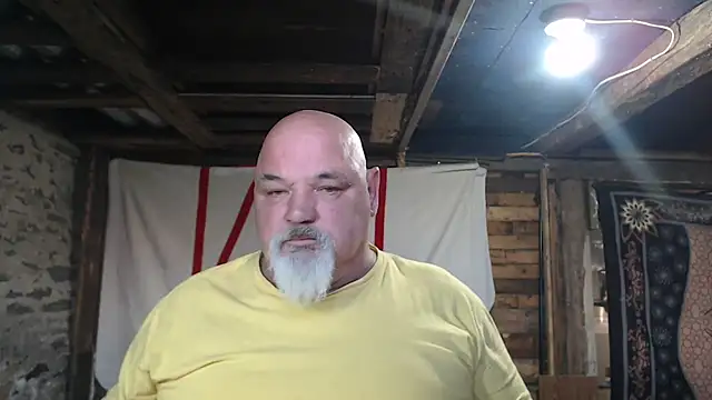 Newfiesausage1972 live cam on StripChat