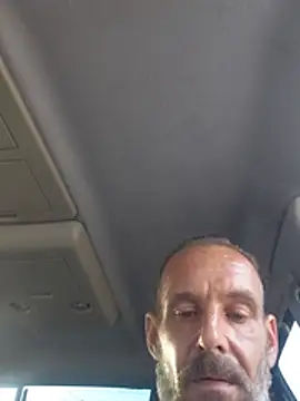 hungwell1515 (Ask my age) - Get me horny