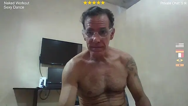CaptainFox live cam on StripChat