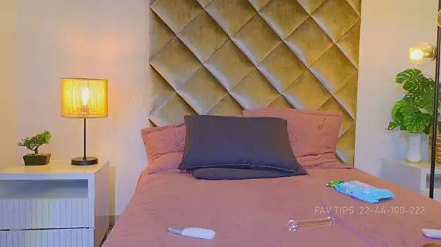 Crazyorange_ live cam on StripChat