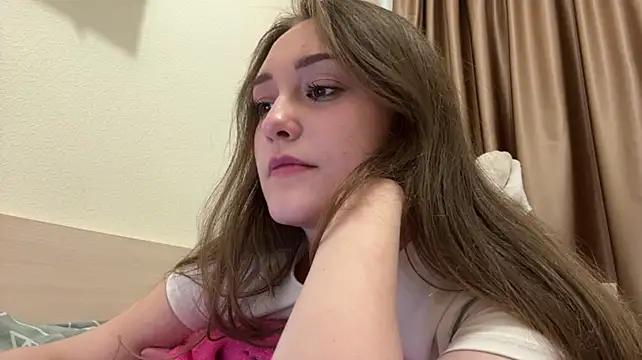 ShereeRepetowski live cam on StripChat