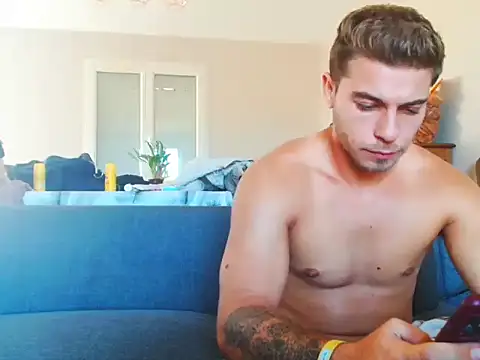 Elkafit28 live cam