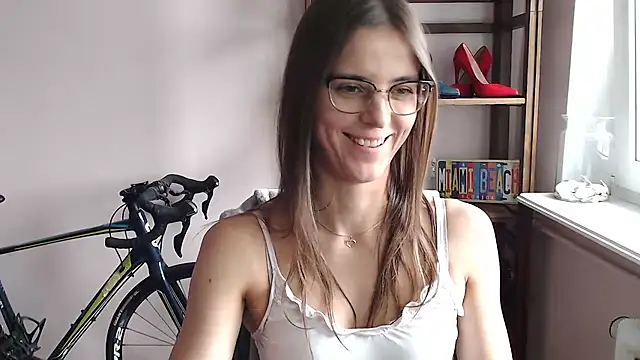 love_megi live cam on StripChat