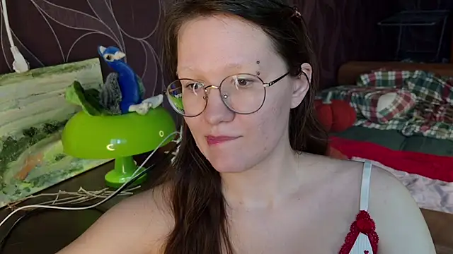hairyMira live cam on StripChat