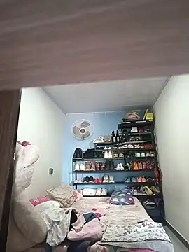 Tumilf live cam on StripChat