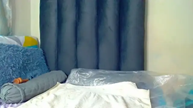 Slim_Thickiey live cam