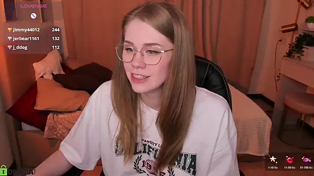 Alison_Doody live cam on StripChat