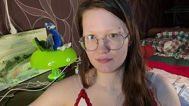 hairyMira live cam on StripChat